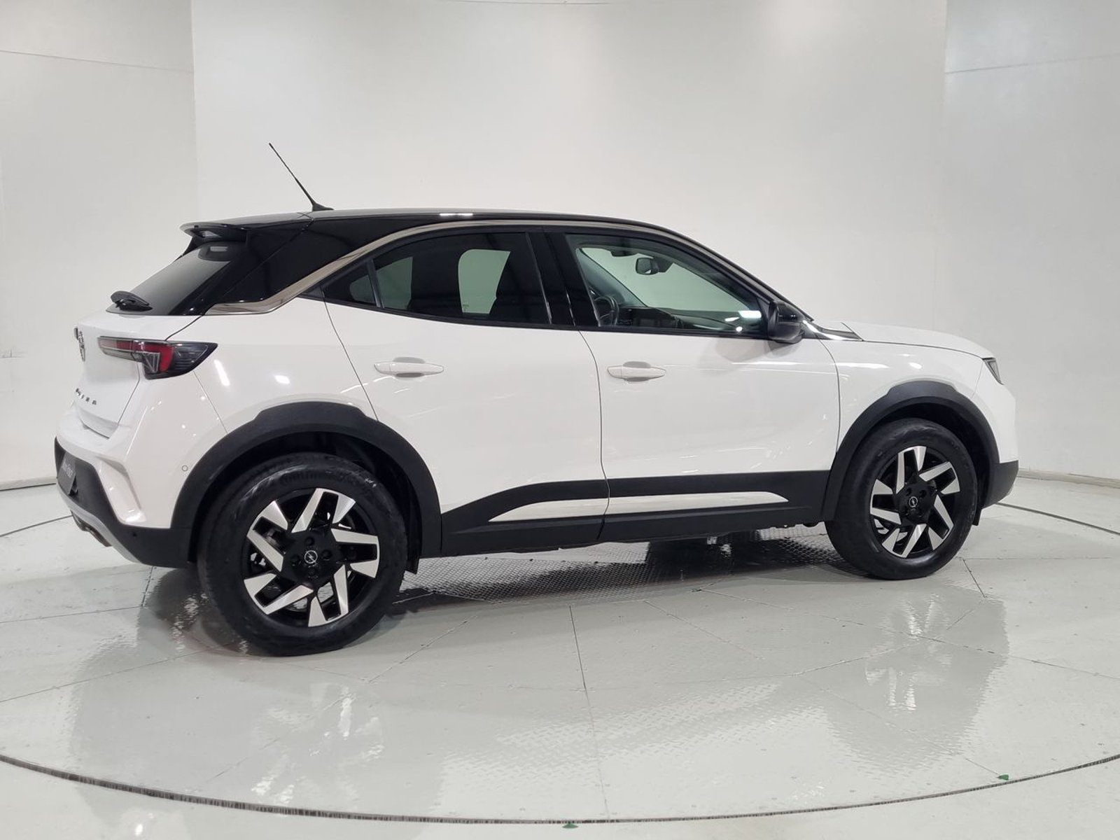 Opel MOKKA 1.2T AUT 2023 - Imagen 12 de 20