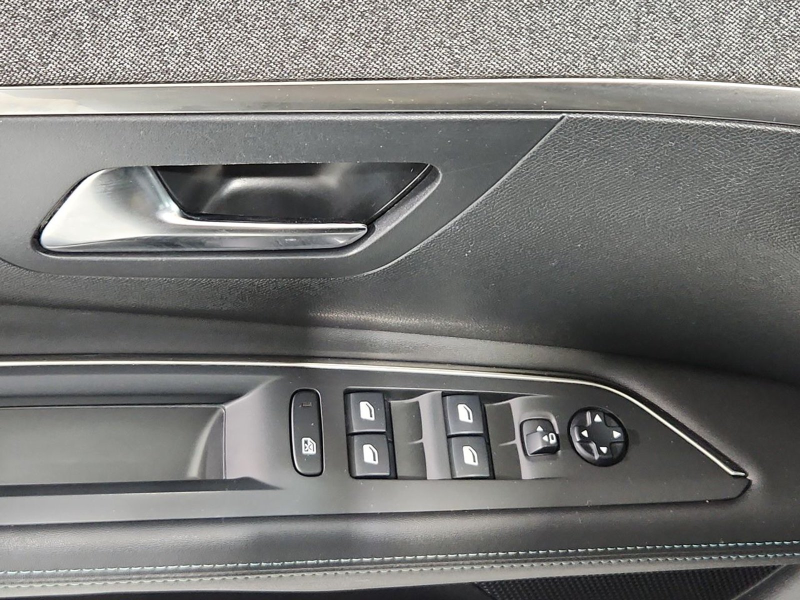 Peugeot 3008 ALLURE 1.6 AUT 2021 - Imagen 20 de 20