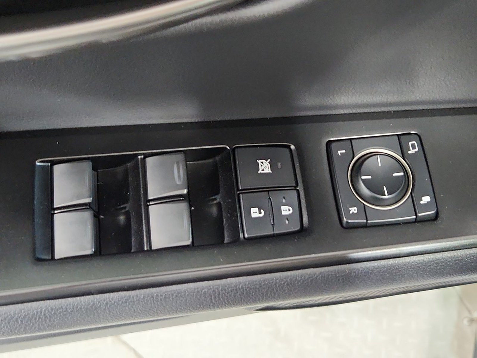Lexus UX250H HATCH BACK 2.0 AUT 2023 - Imagen 20 de 20