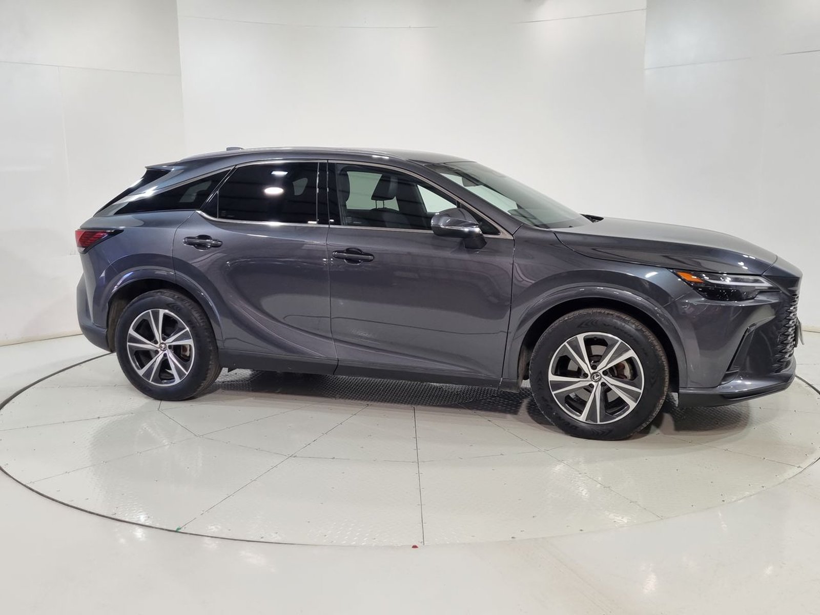 Lexus RX350 RX 350 4X4 2.4 AUT 2023 - Imagen 14 de 20