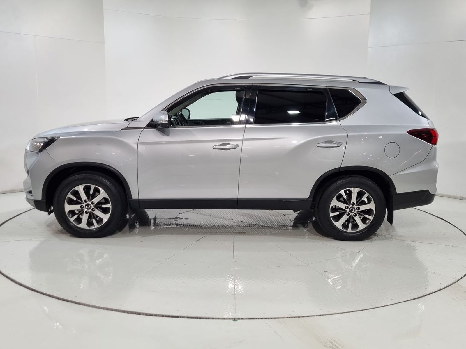 Ssangyong REXTON NEW REXTON GLX TD 2.2 AUT 2022 - Imagen 5 de 20