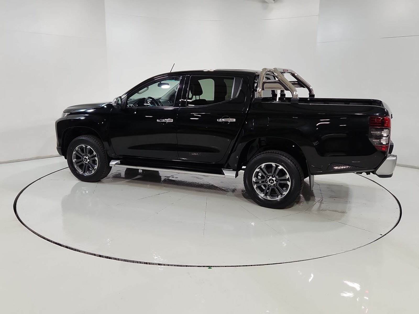 Mitsubishi L200 DAKAR 4X4 2.4 2021 - Imagen 6 de 20
