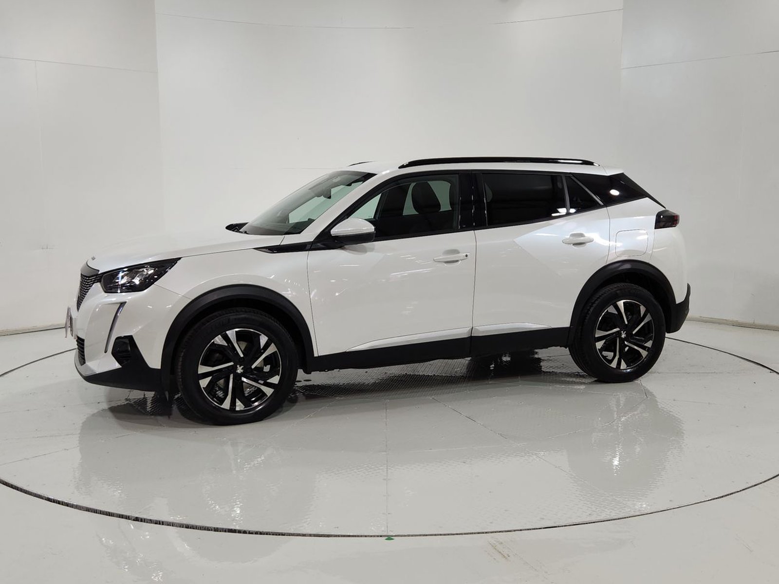 Peugeot 2008 BLUE HDI 130 EAT8 1.5 AUT 2021 - Imagen 4 de 20