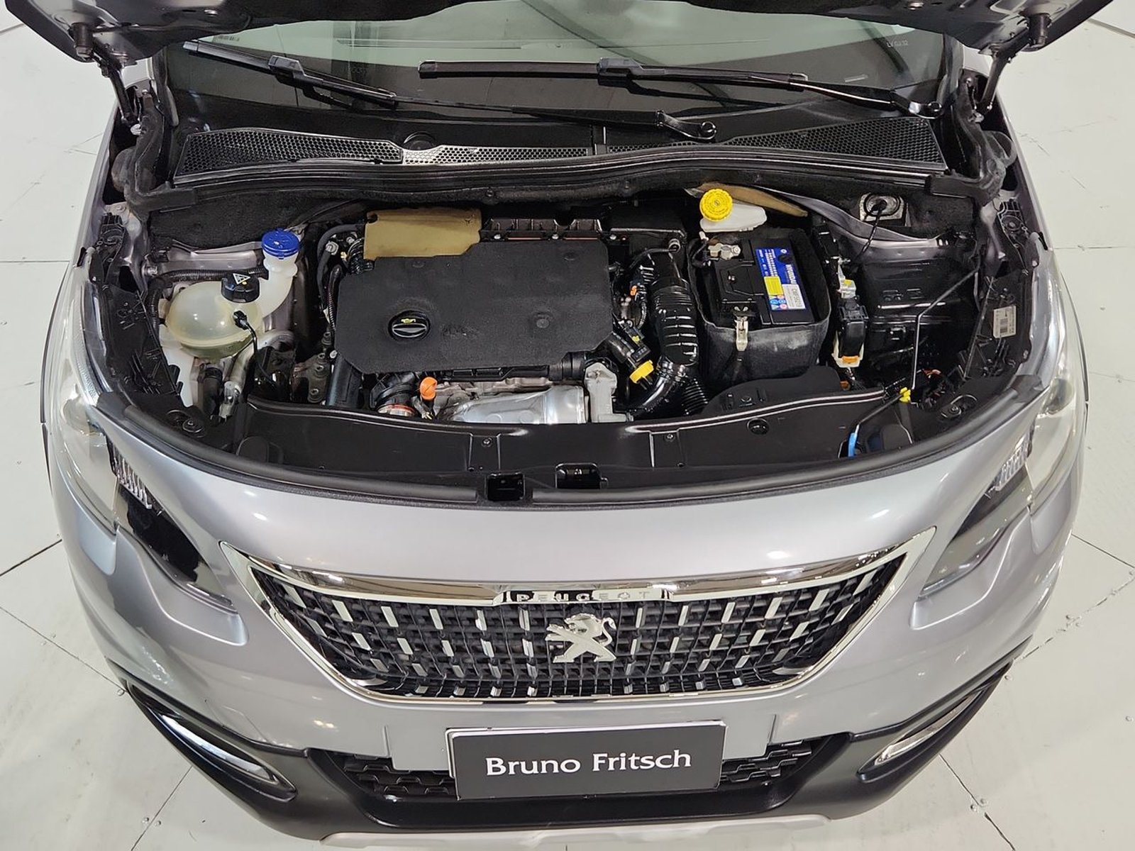 Peugeot 2008 ALLURE BLUEHDI 1.5 2020 - Imagen 19 de 20