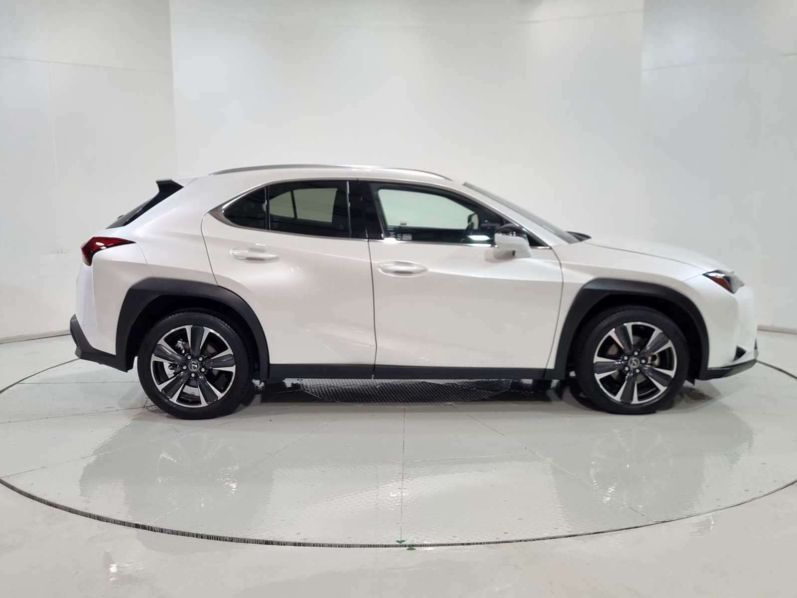 Lexus UX250H 2.0 AUT 2023 - Imagen 13 de 20