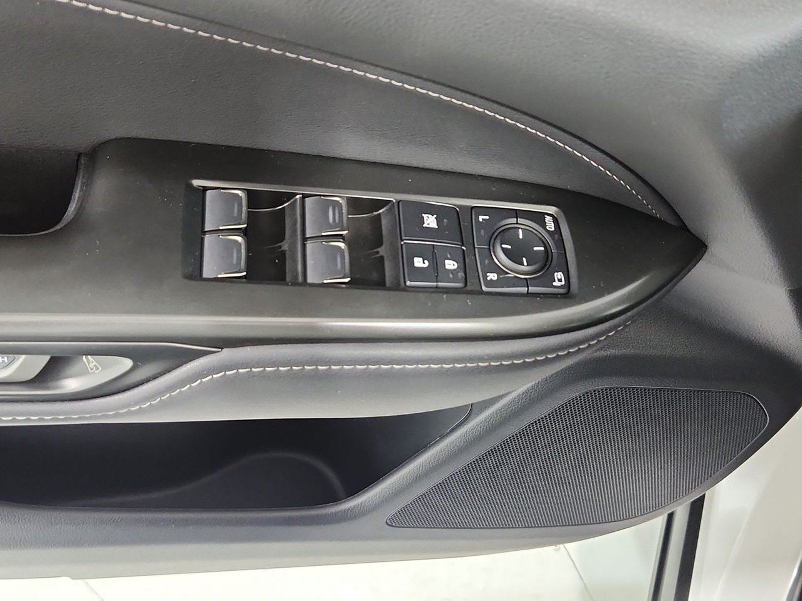 Lexus NX250 NX 250 4X4 2.5 AT 2023 - Imagen 20 de 20