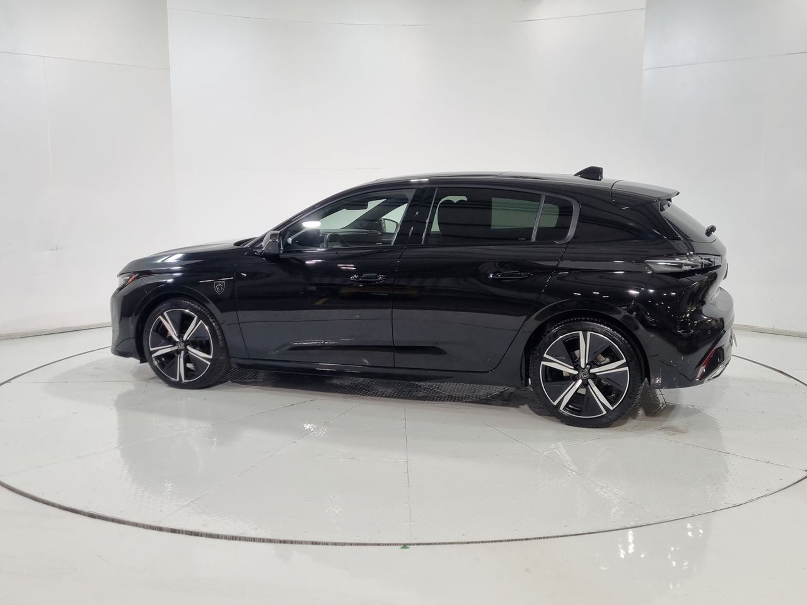 Peugeot 308 PURETECH 1.2 AUT 2025 - Imagen 6 de 20