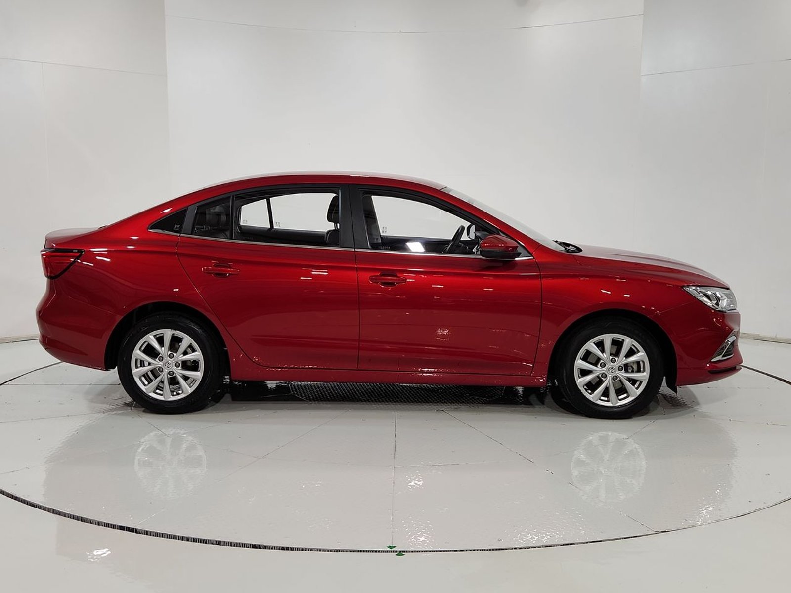 Mg 5  1.5L MT 2025 - Imagen 13 de 20