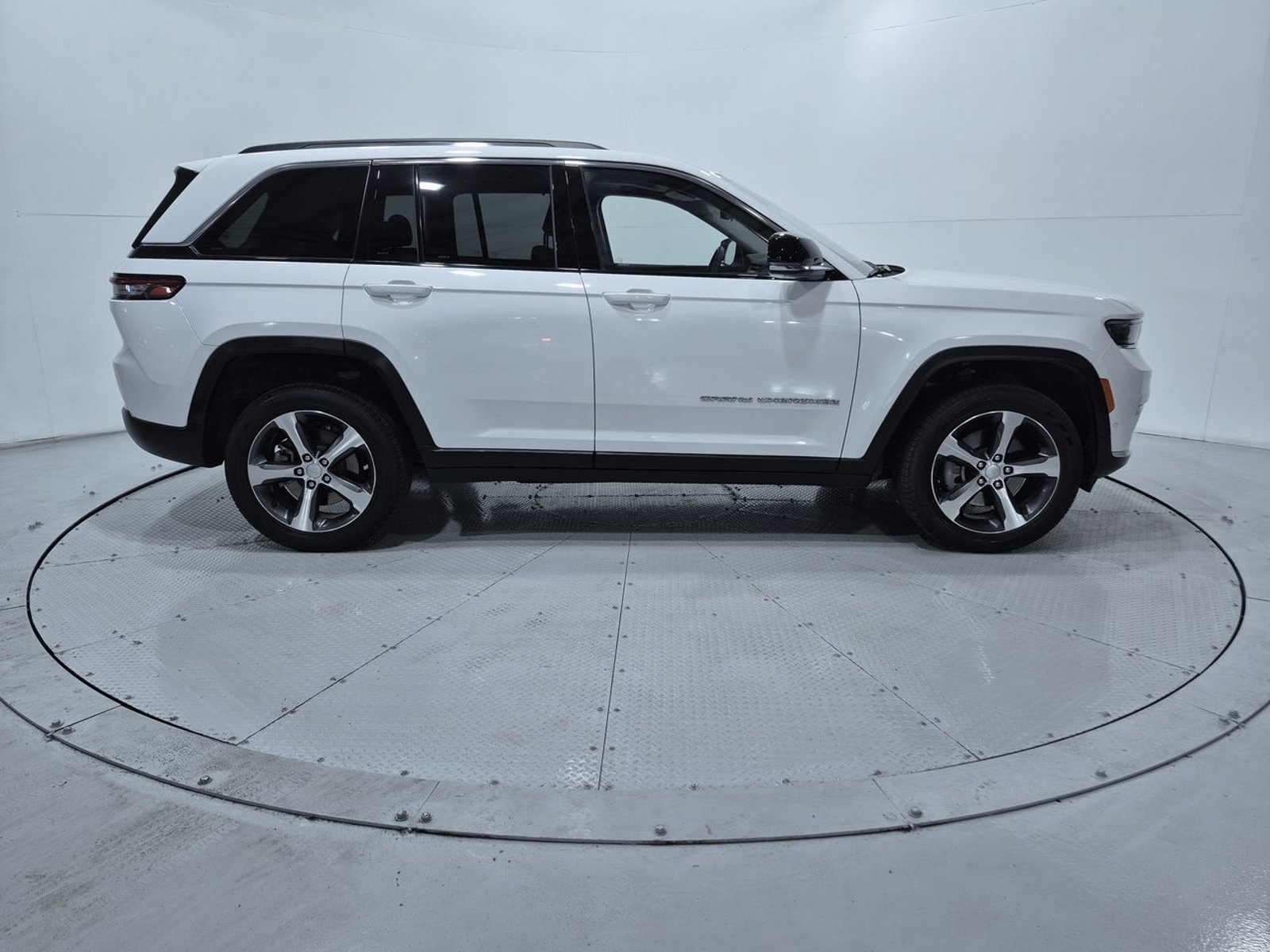 Jeep GRAND CHEROKEE LIMITED 4X4 3.6 AT 2024 - Imagen 10 de 20