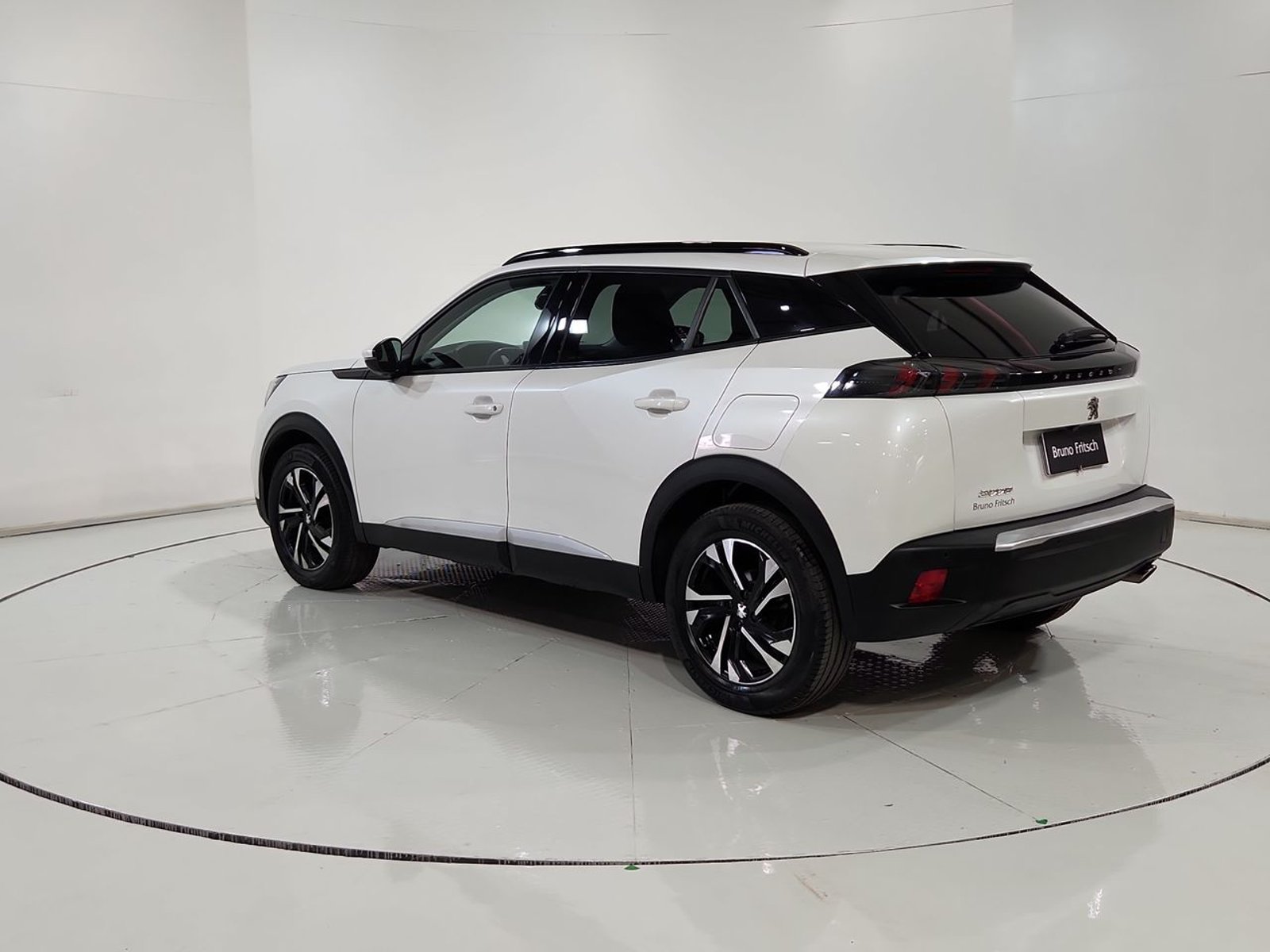 Peugeot 2008 BLUE HDI 130 EAT8 1.5 AUT 2021 - Imagen 7 de 20