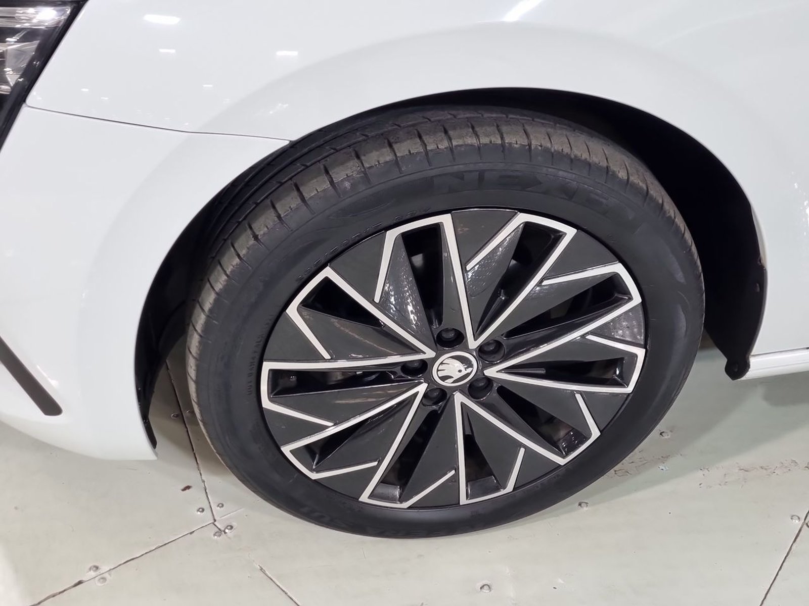 Skoda SCALA TSI HB 1.5 AUT 2023 - Imagen 18 de 20