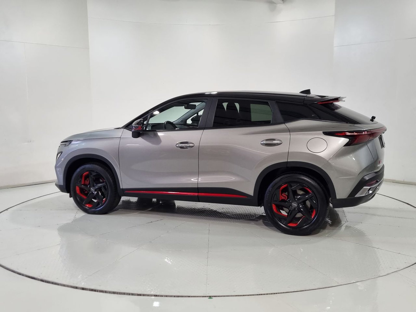 Omoda C5 1.6 AUT 2024 - Imagen 6 de 20