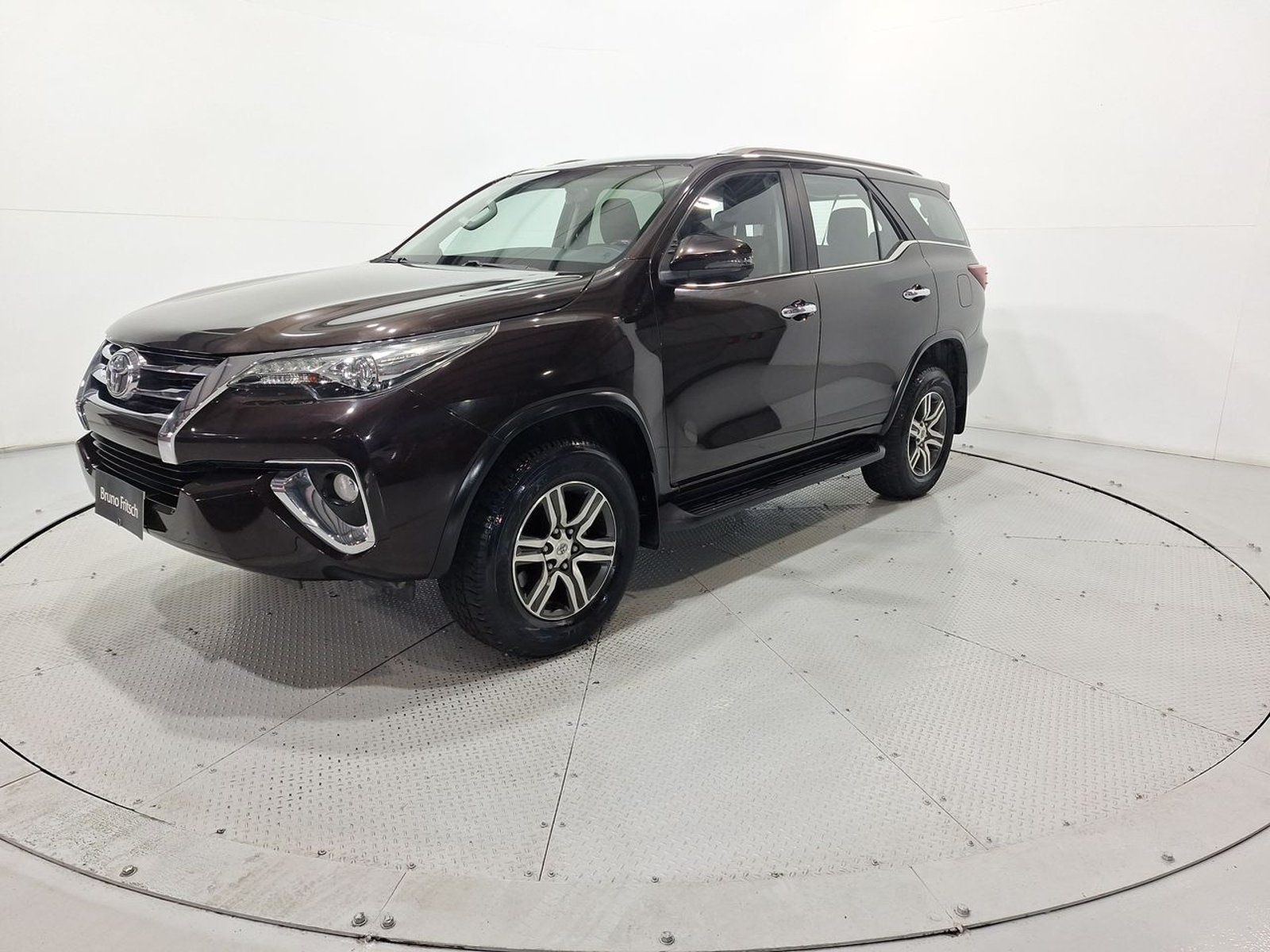 Toyota FORTUNER SRV 2.7 AUT 2019 - Imagen 3 de 20