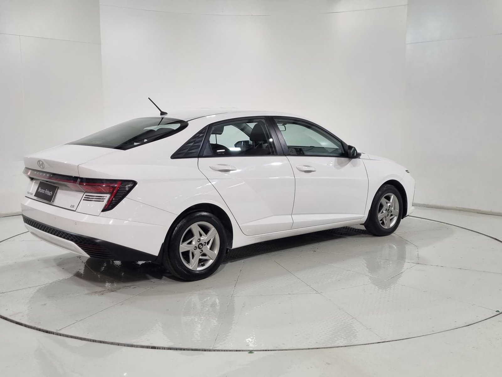 Hyundai ACCENT BN7I MPI 1.5 2024 - Imagen 11 de 20
