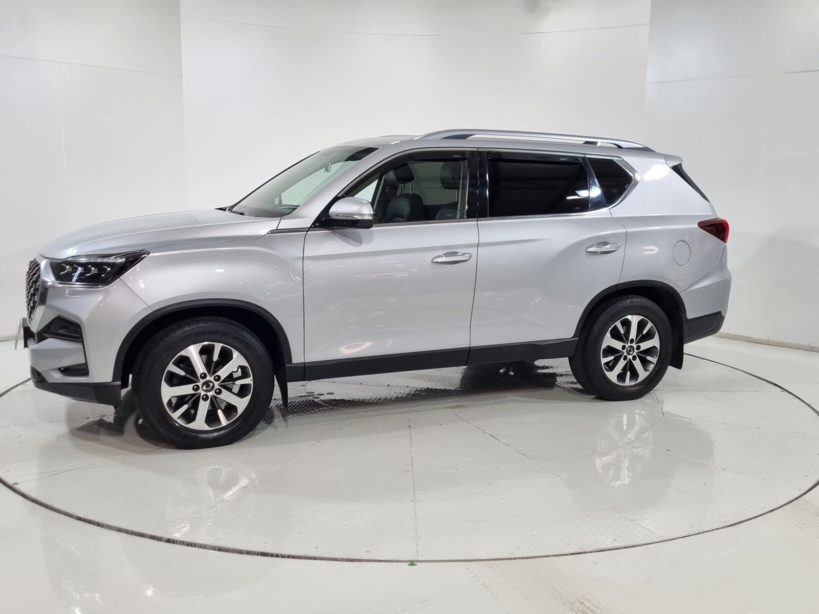 Ssangyong REXTON NEW REXTON GLX TD 2.2 AUT 2022 - Imagen 4 de 20