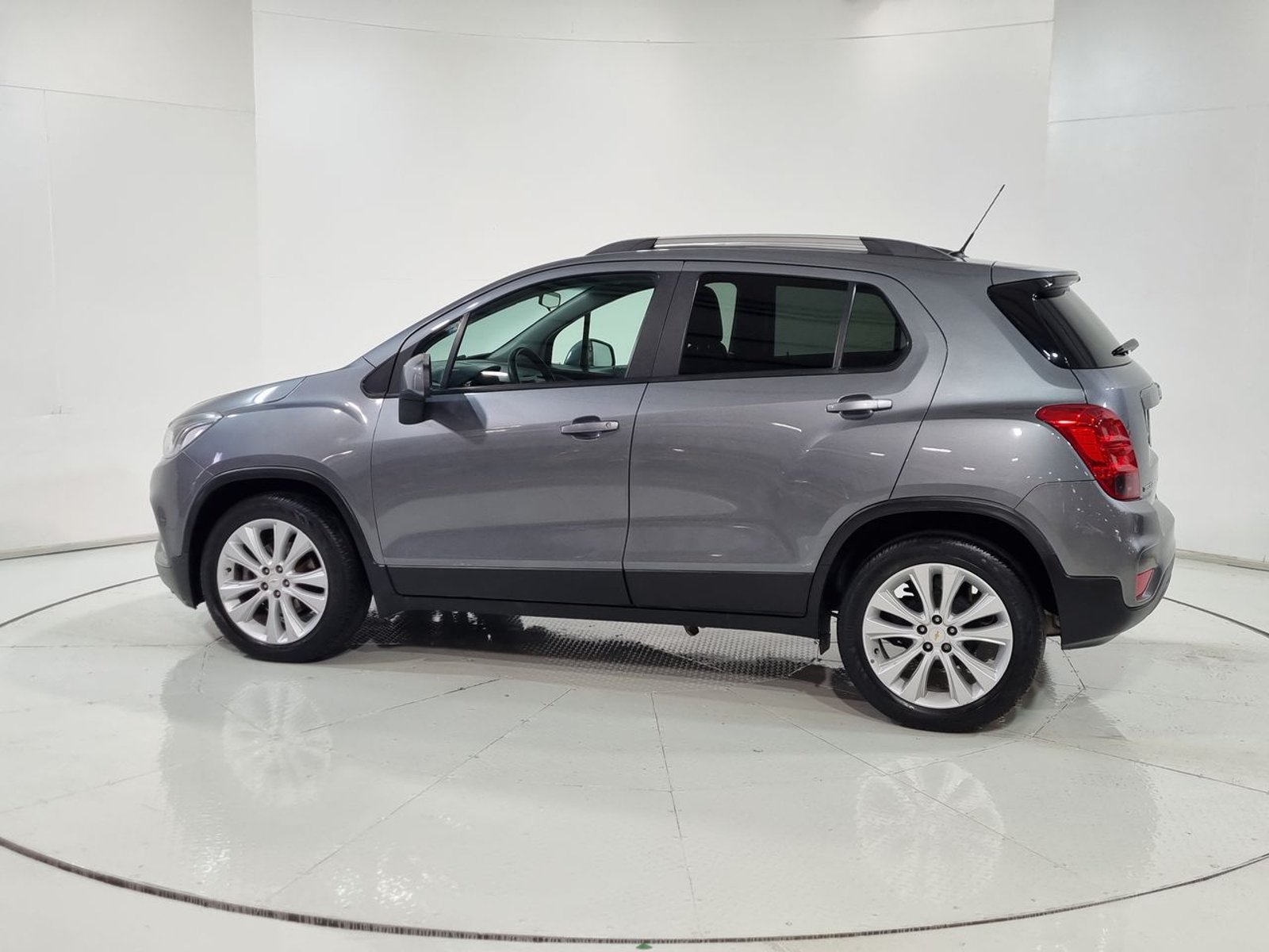 Chevrolet TRACKER II FWD 1,8 2020 - Imagen 6 de 20