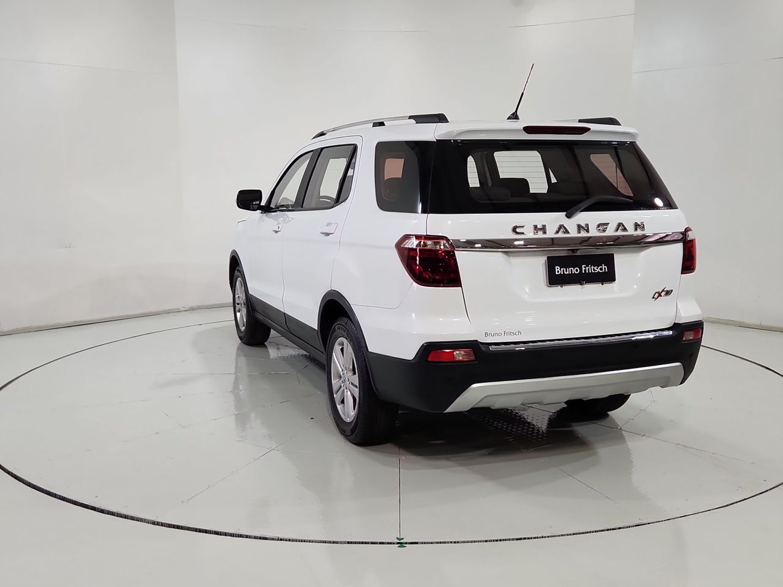 Changan CX70 1.6 2018 - Imagen 8 de 20