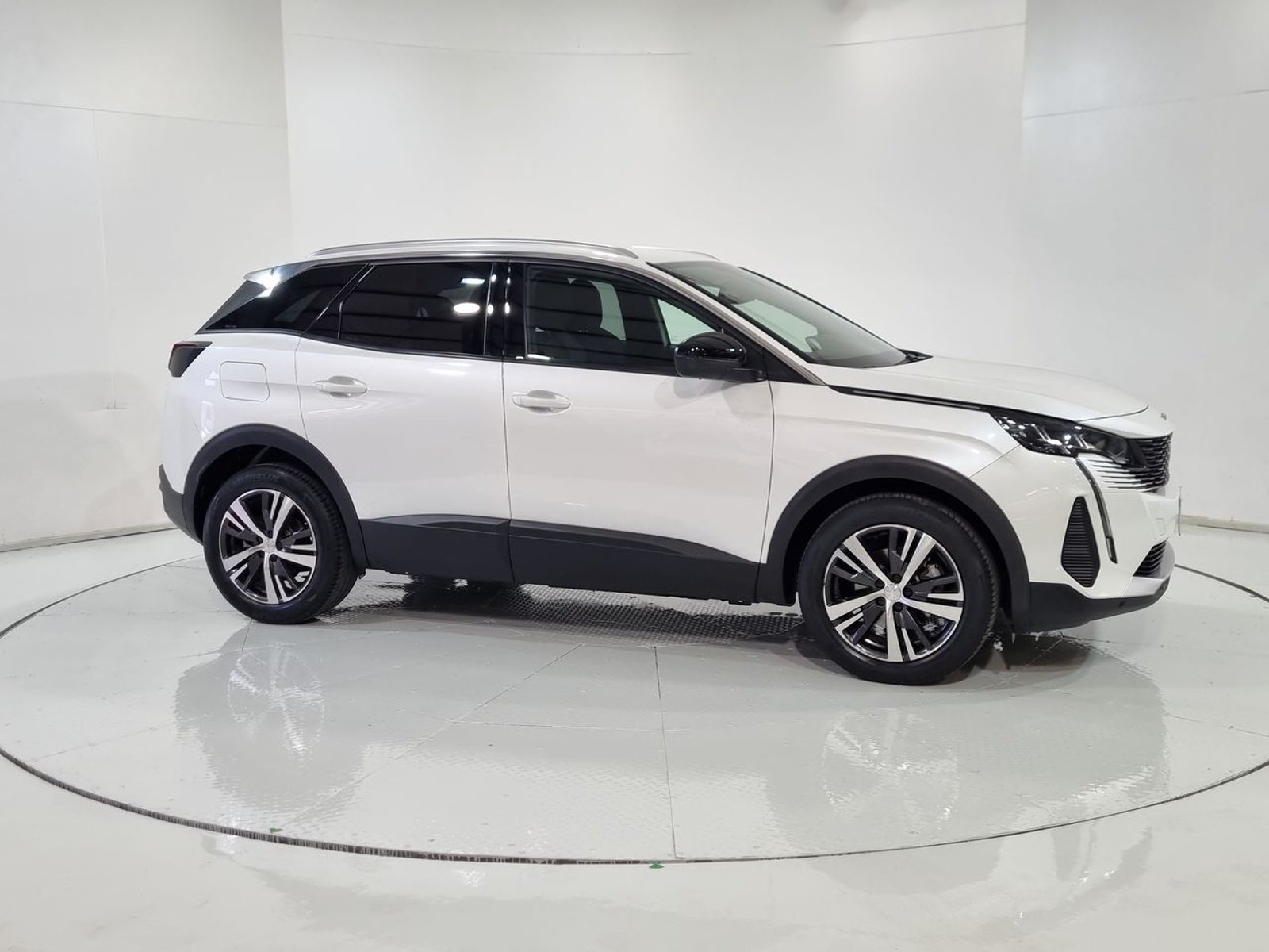 Peugeot 3008 PURETECH 1.2L 2024 - Imagen 14 de 20