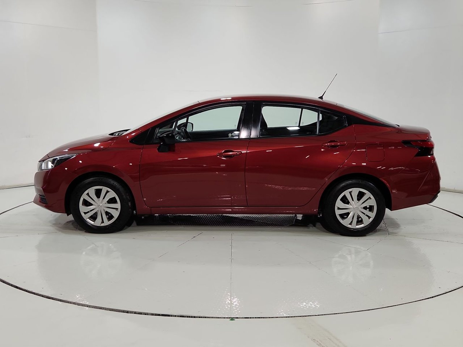 Nissan VERSA MT 1.6 2023 - Imagen 5 de 20