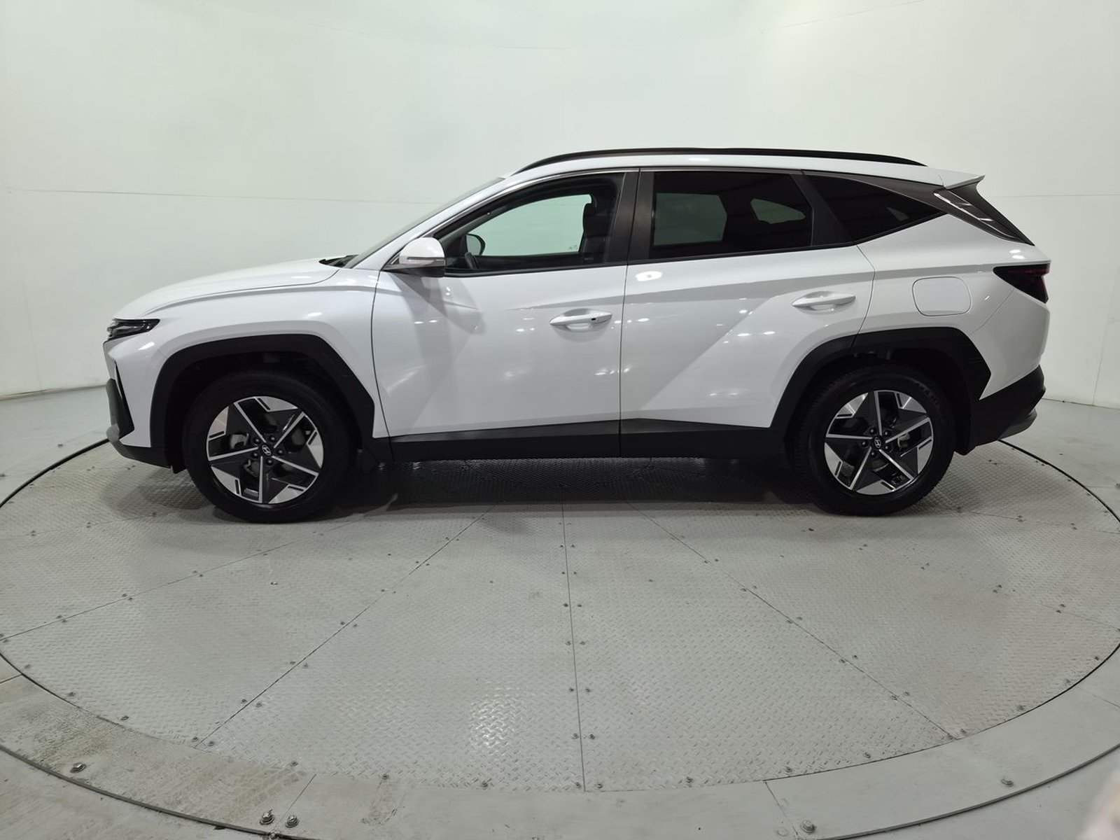 Hyundai TUCSON NX4 2.0 AUT 2025 - Imagen 4 de 20