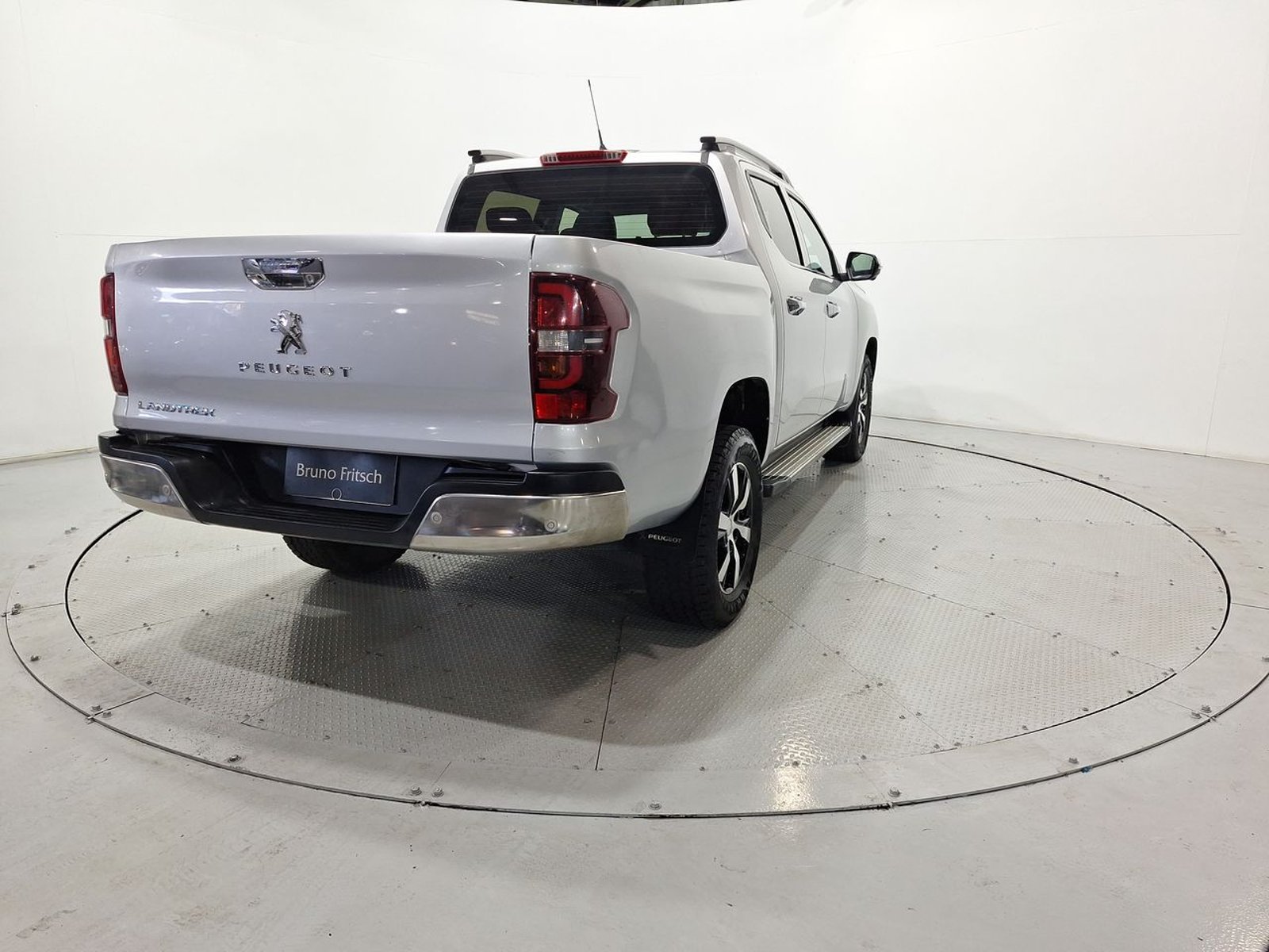 Peugeot LANDTREK BLUEHDI 4X4 2.2 AUT 2024 - Imagen 8 de 20