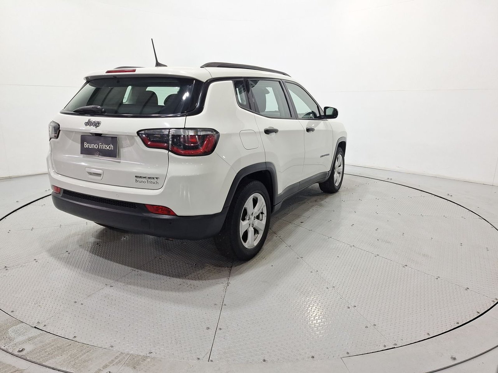 Jeep COMPASS SPORT 2.4 2019 - Imagen 8 de 20