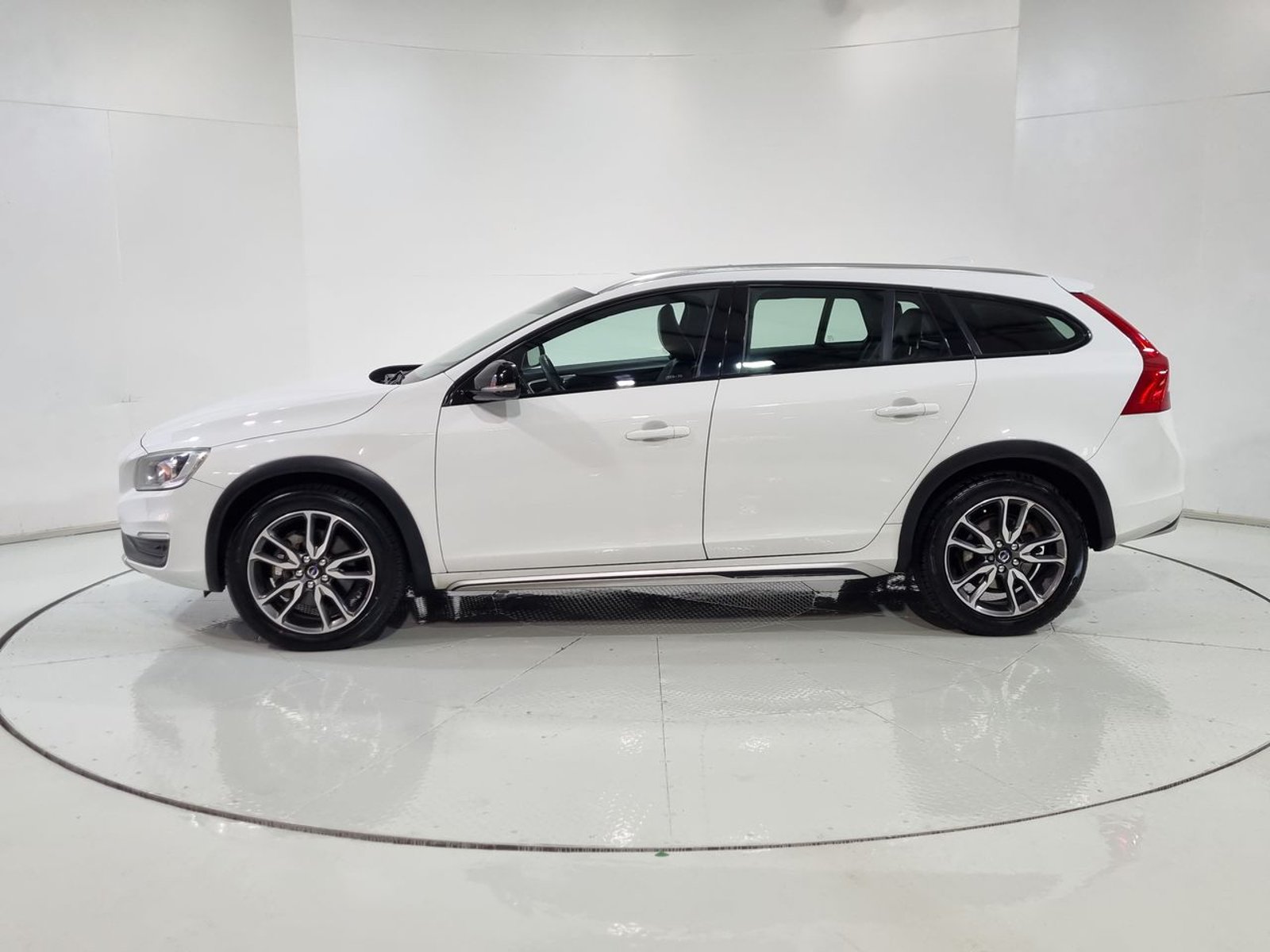 Volvo V60CC T5 AWD 2.5 2017 - Imagen 5 de 20