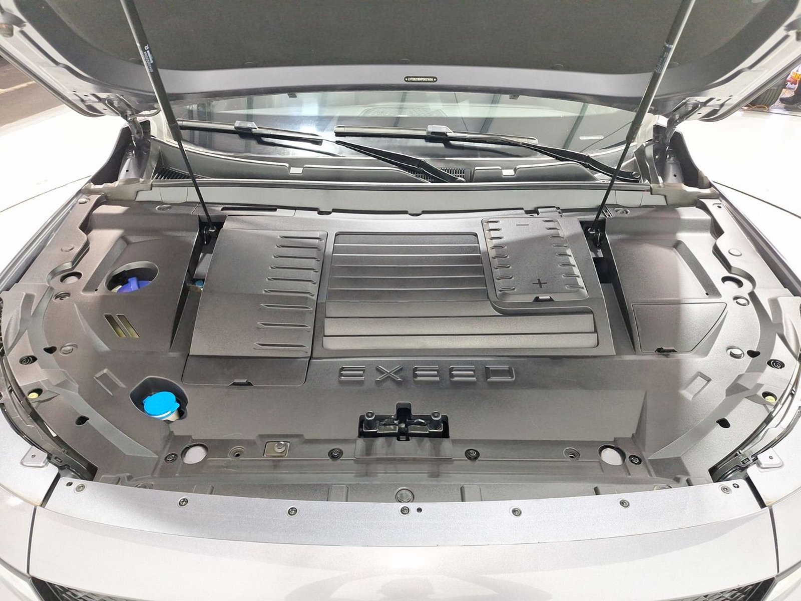 Exeed LX UNLIMITED 1.5 AUT 2023 - Imagen 15 de 20