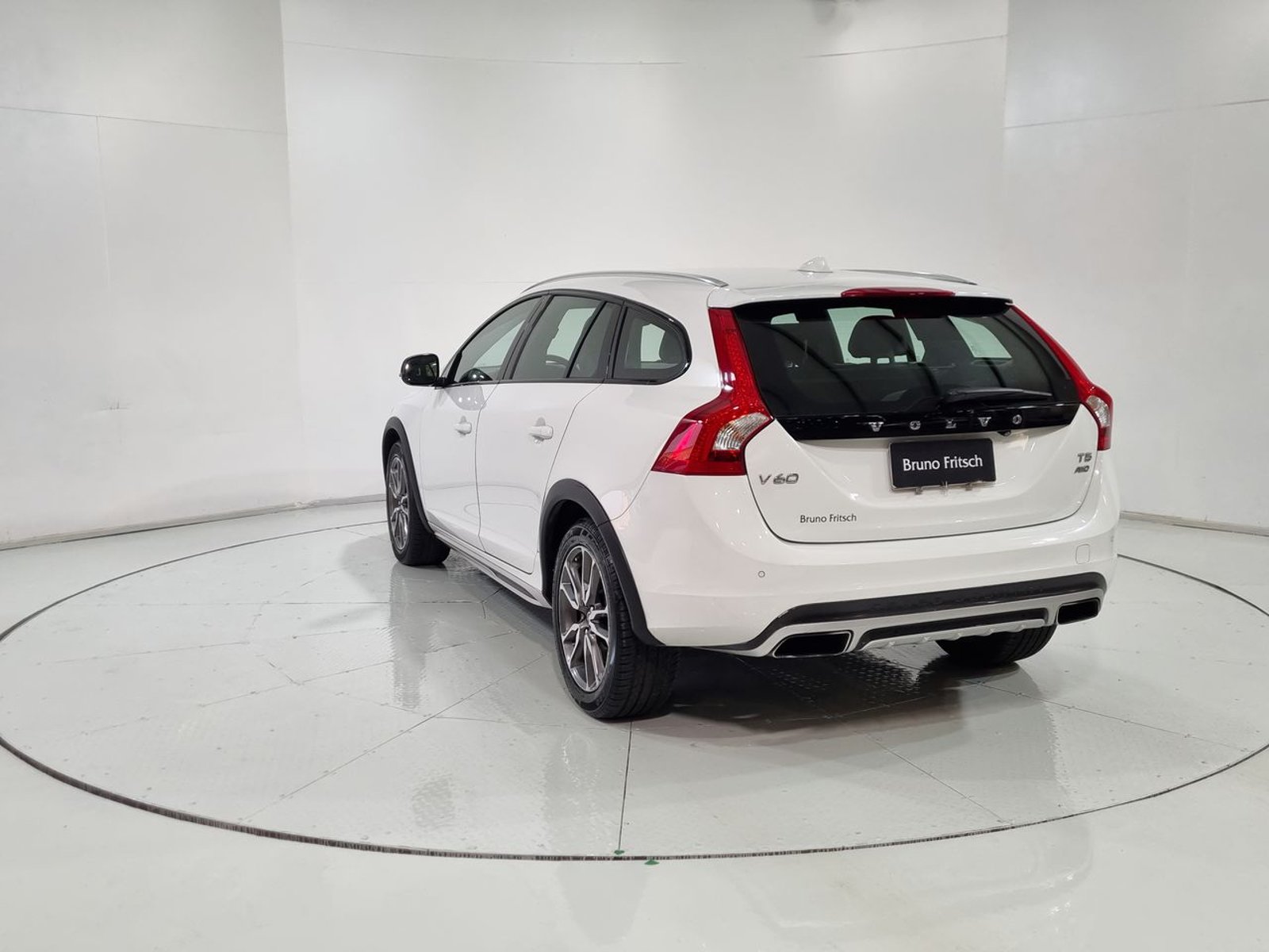 Volvo V60CC T5 AWD 2.5 2017 - Imagen 8 de 20