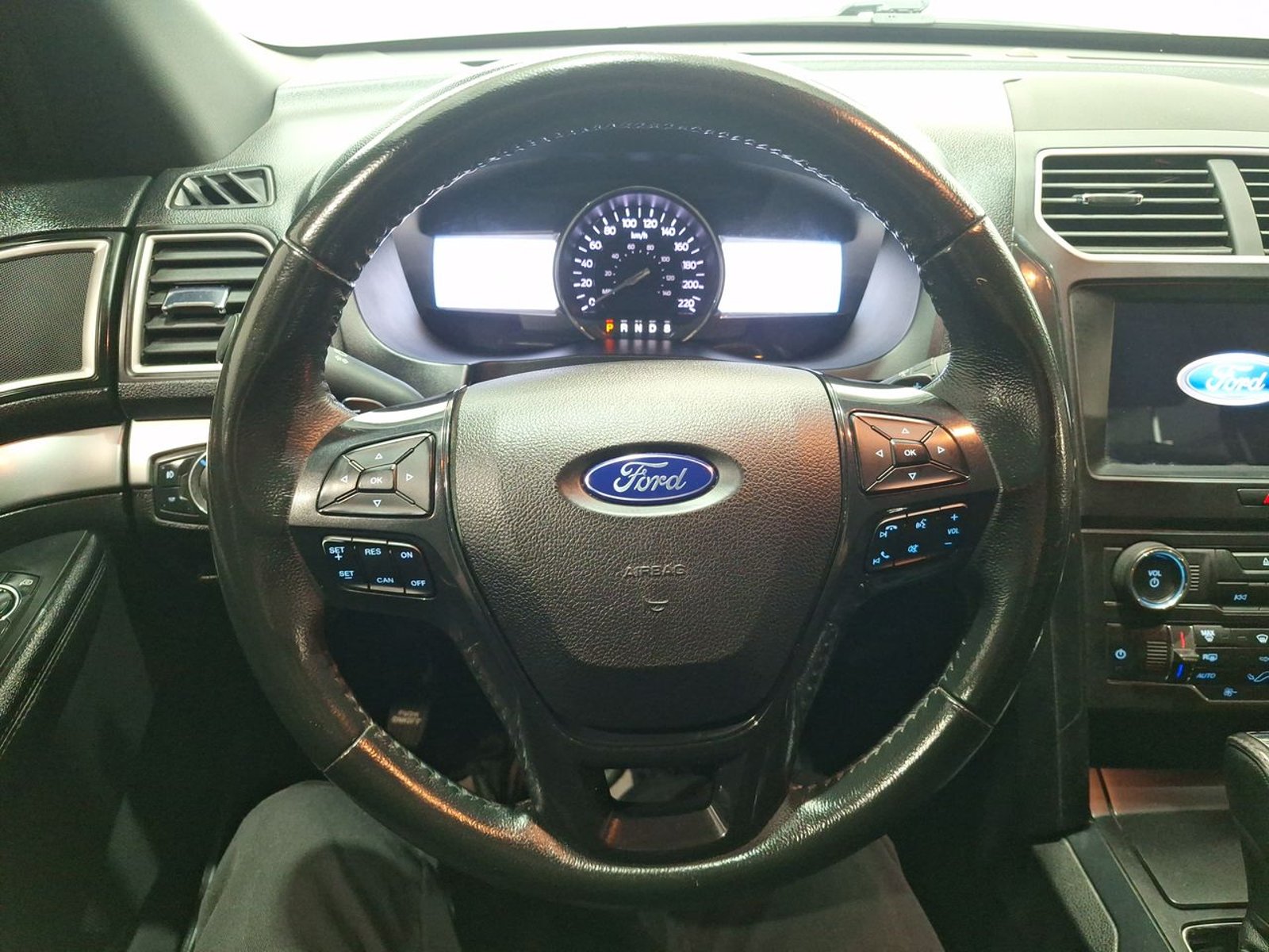 Ford EXPLORER XLT 3.5 2018 - Imagen 19 de 20