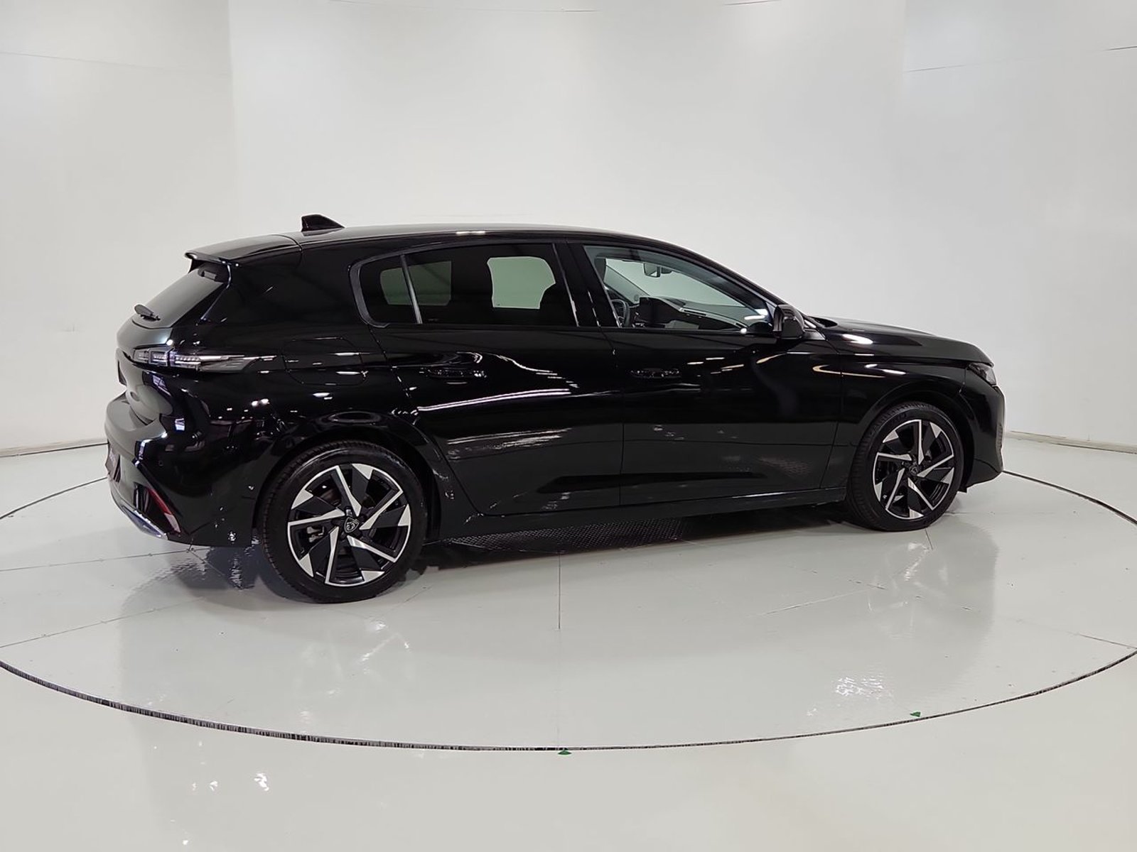 Peugeot 308 PURETECH 1.2 AUT 2025 - Imagen 12 de 20