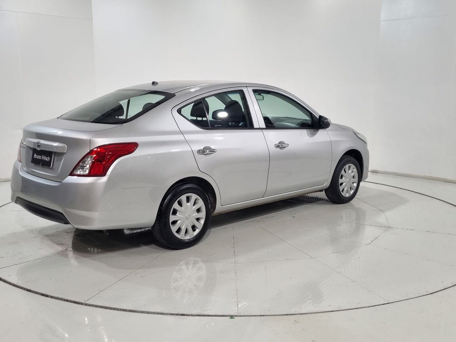 Nissan VERSA SENSE 1.6 2019 - Imagen 11 de 20