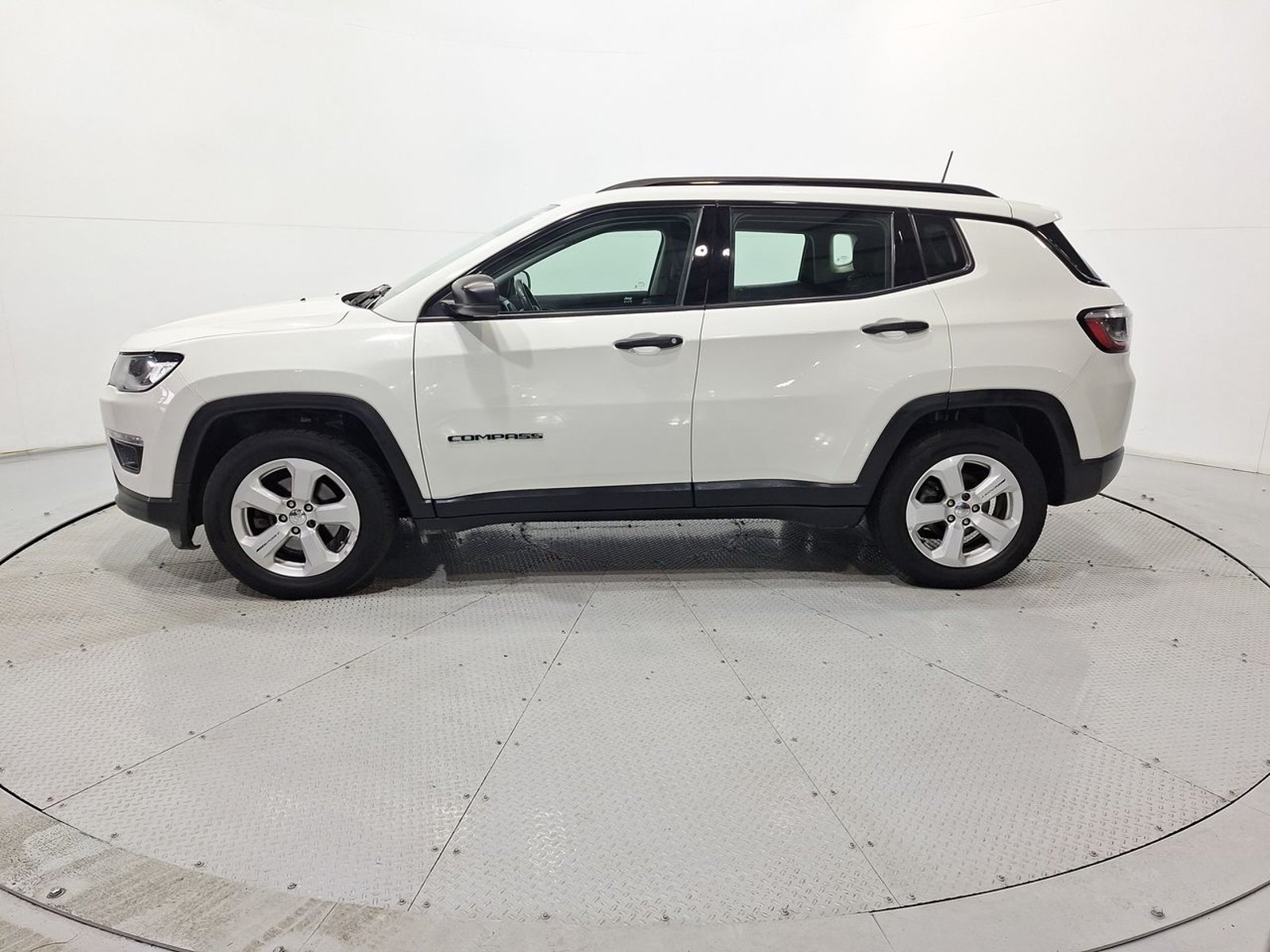Jeep COMPASS SPORT 2.4 2019 - Imagen 4 de 20