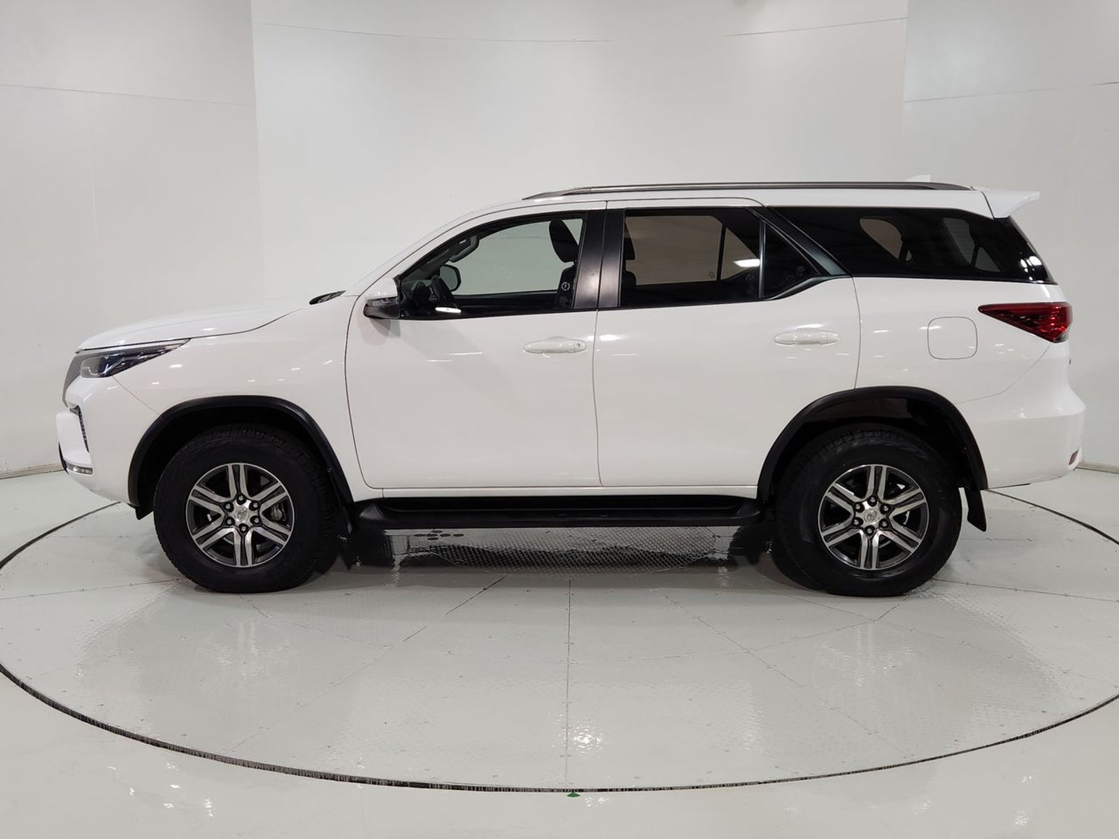 Toyota FORTUNER 2.7 2022 - Imagen 5 de 20