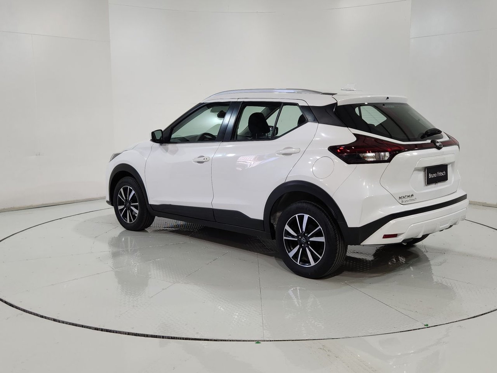 Nissan KICKS MT 1.6 2023 - Imagen 7 de 20