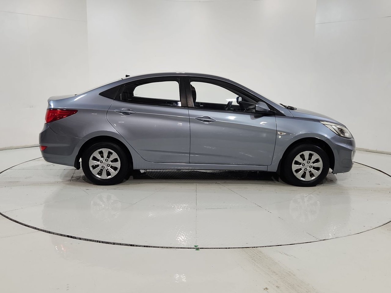 Hyundai ACCENT RB 1.4 2019 - Imagen 13 de 20