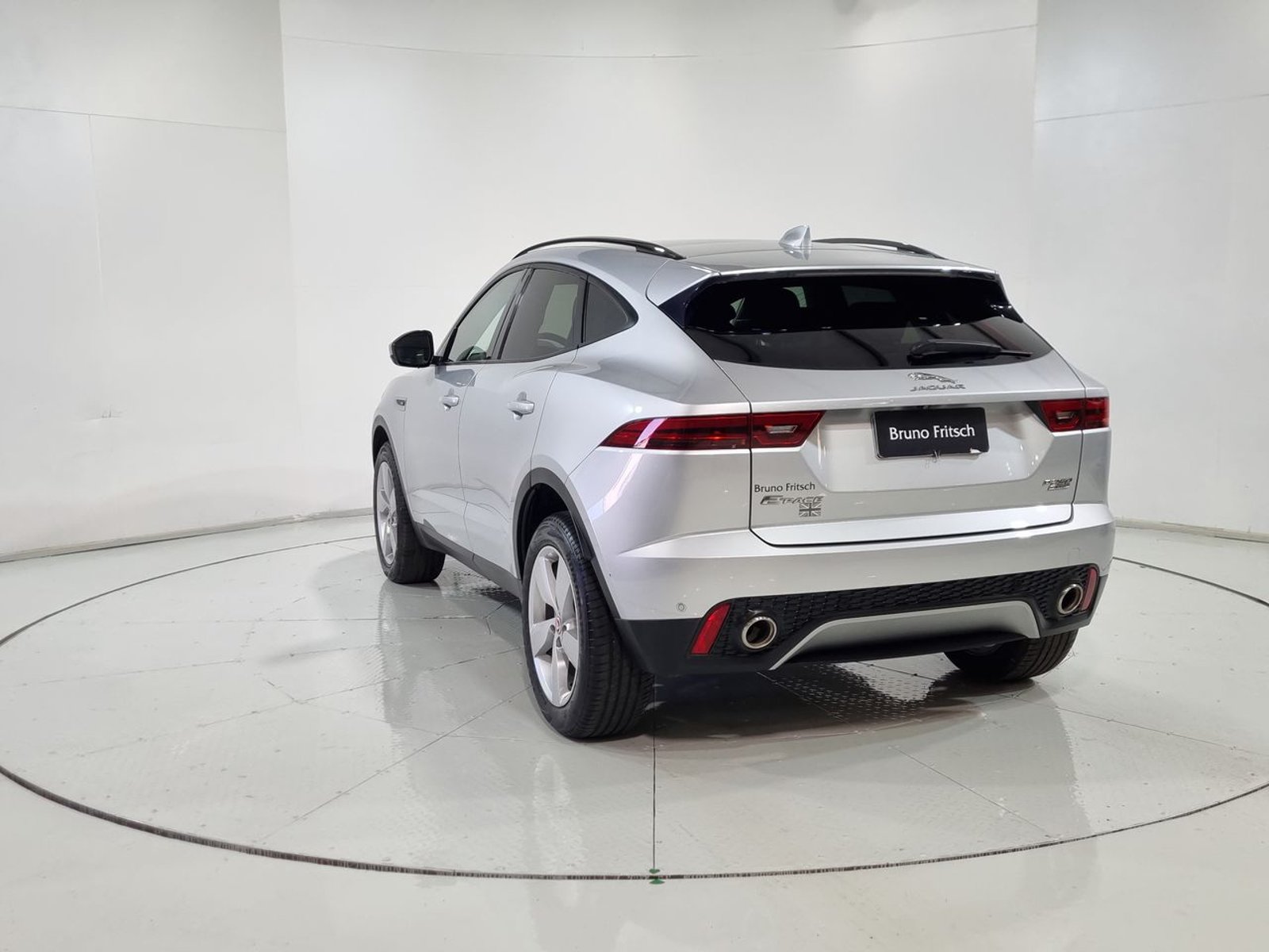 Jaguar E-PACE E PACE 4X4 2.0 AUT 2019 - Imagen 8 de 20