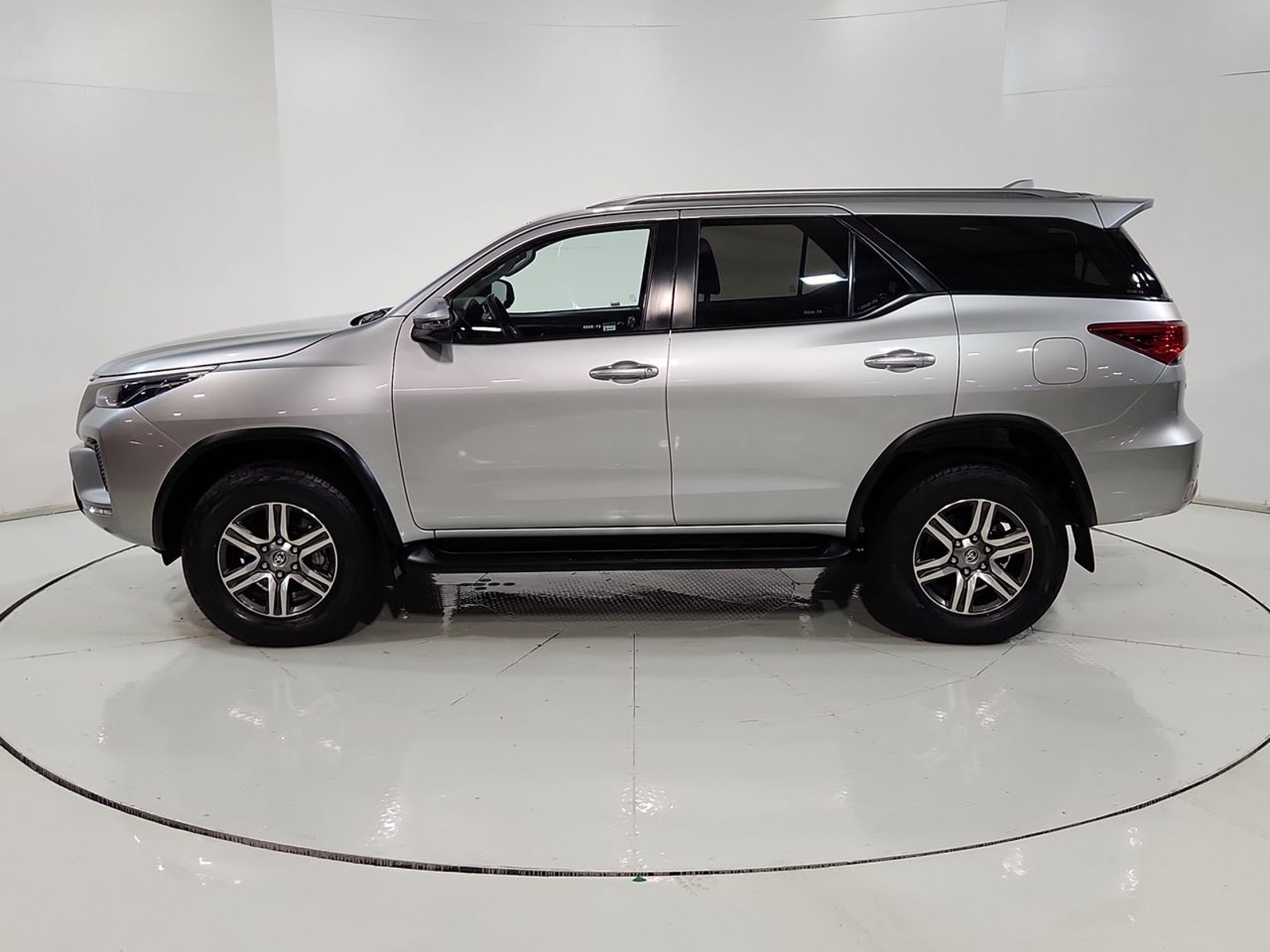 Toyota FORTUNER 2.7 2022 - Imagen 5 de 20