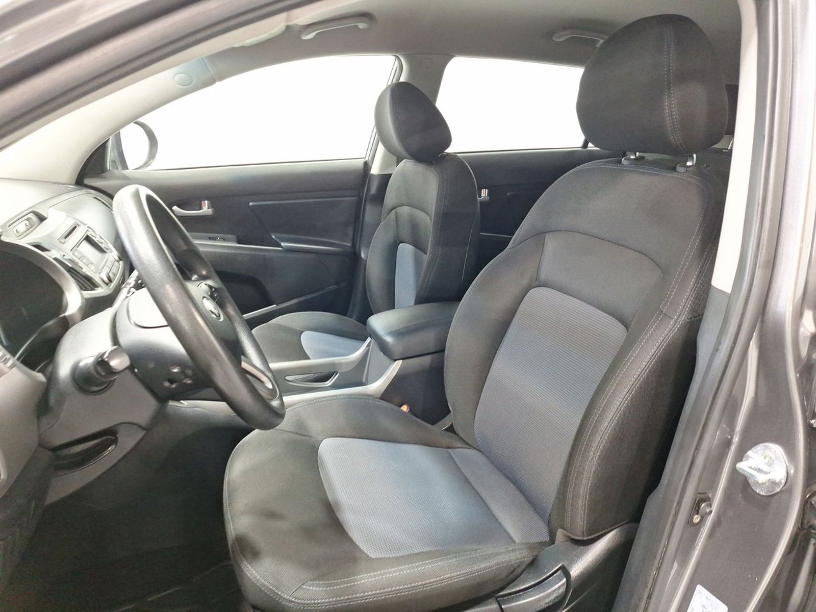 Kia SPORTAGE LX 2.0 AT 2016 - Imagen 18 de 20