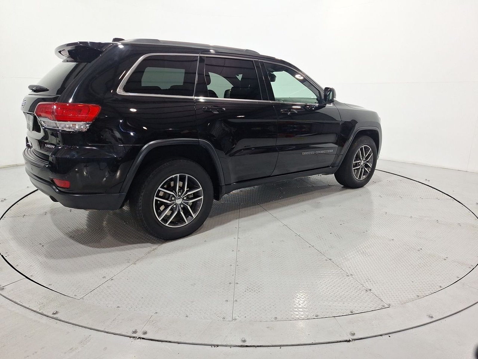 Jeep GRAND CHEROKEE LAREDO 4X4 3.6 AUT 2019 - Imagen 9 de 20