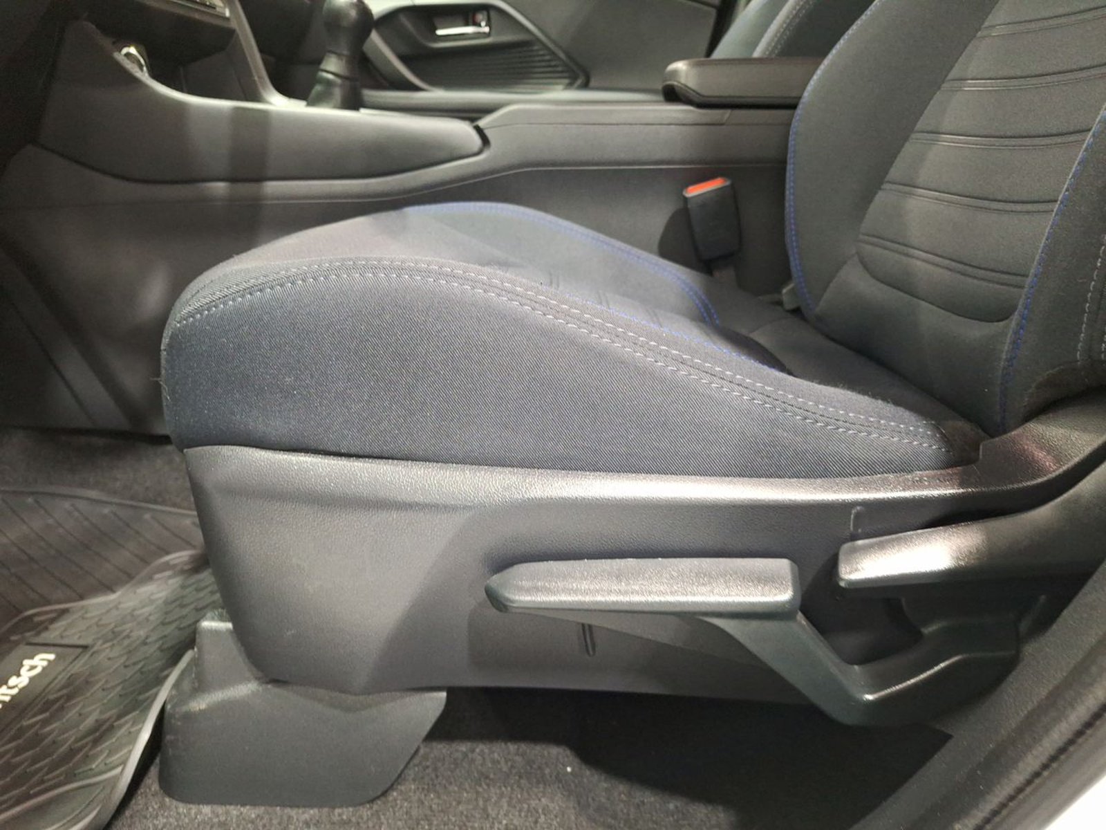 Toyota YARIS CROSS 1.5 2025 - Imagen 17 de 20