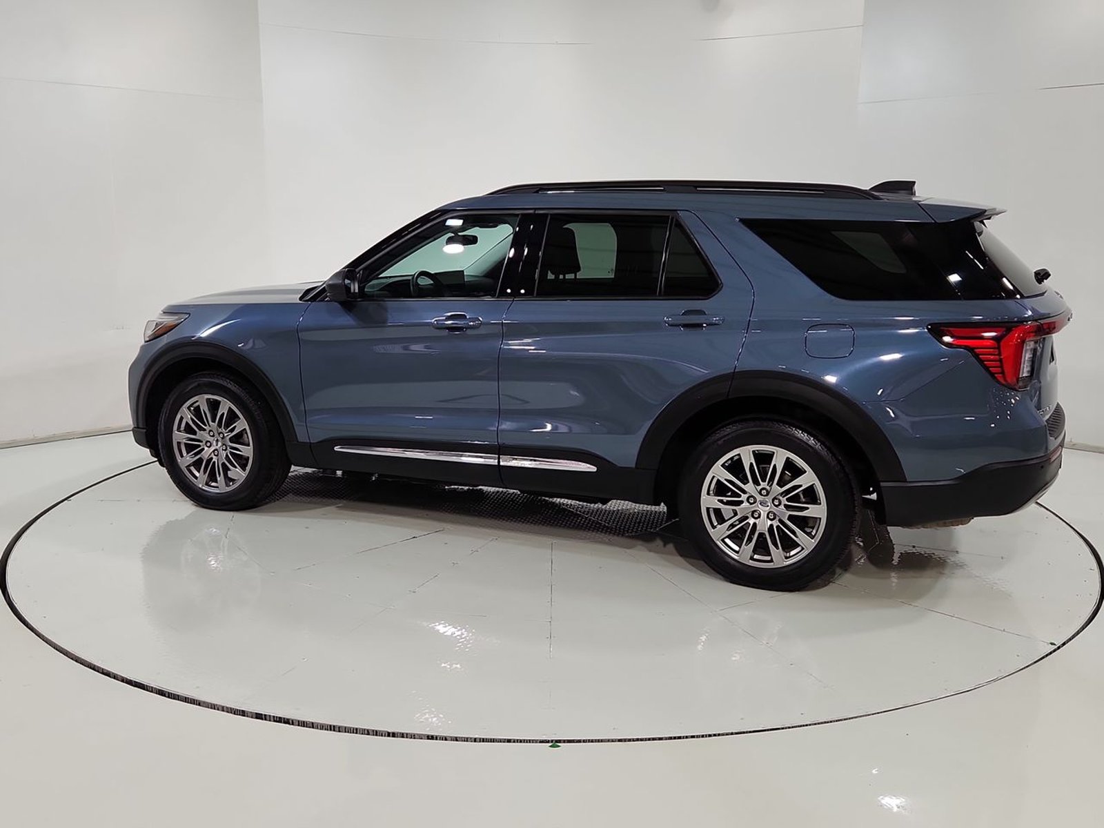 Ford EXPLORER ACTIVE 4X4 2.3 AUT 2025 - Imagen 6 de 20
