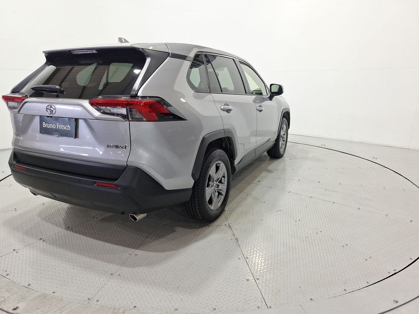 Toyota RAV4 4X2 2.0 2025 - Imagen 8 de 20