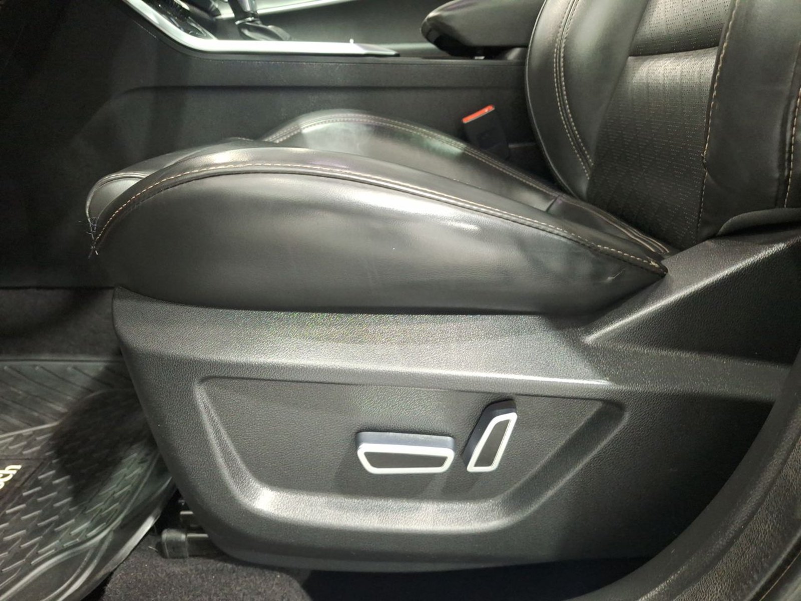 Chery TIGGO 8 GLX DCT 2022 - Imagen 17 de 20