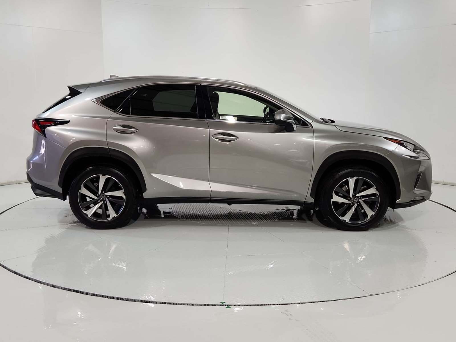 Lexus NX300 4X4 2.0 AUT 2018 - Imagen 13 de 20