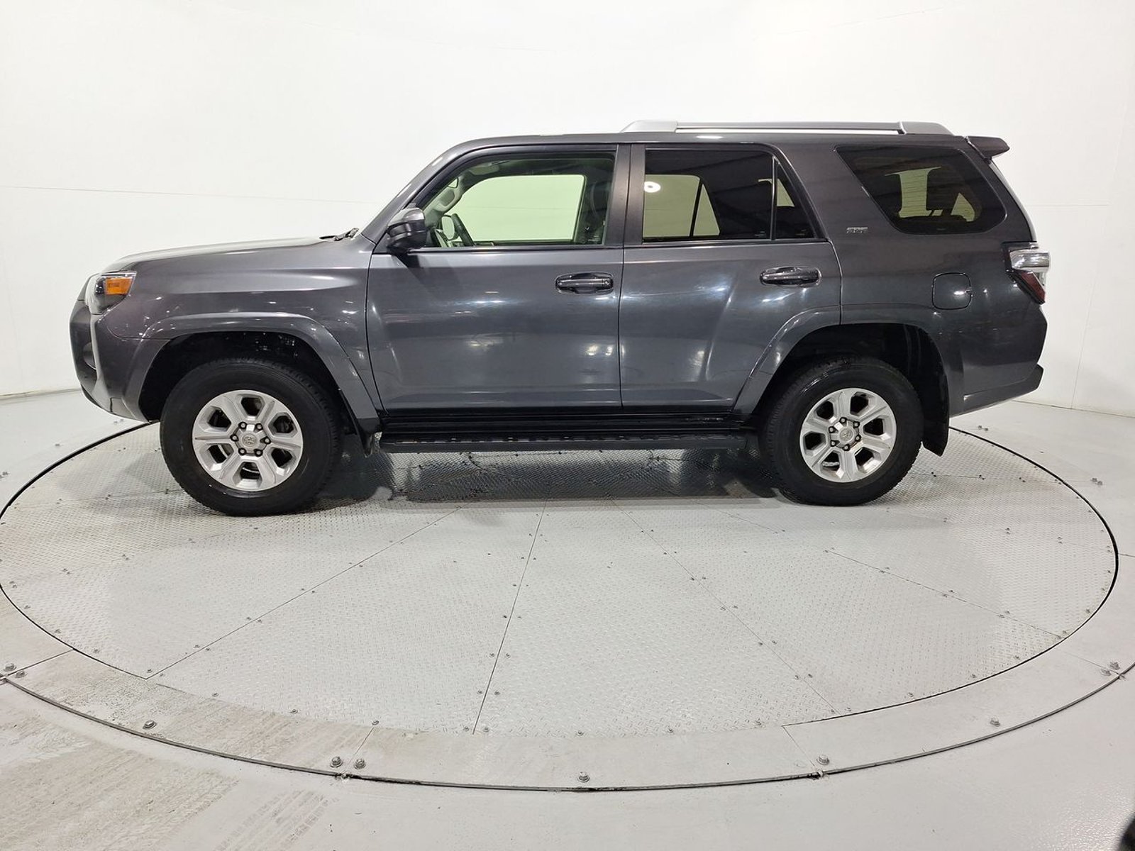 Toyota 4RUNNER 4X4 4.0 5AUT 2024 - Imagen 4 de 20
