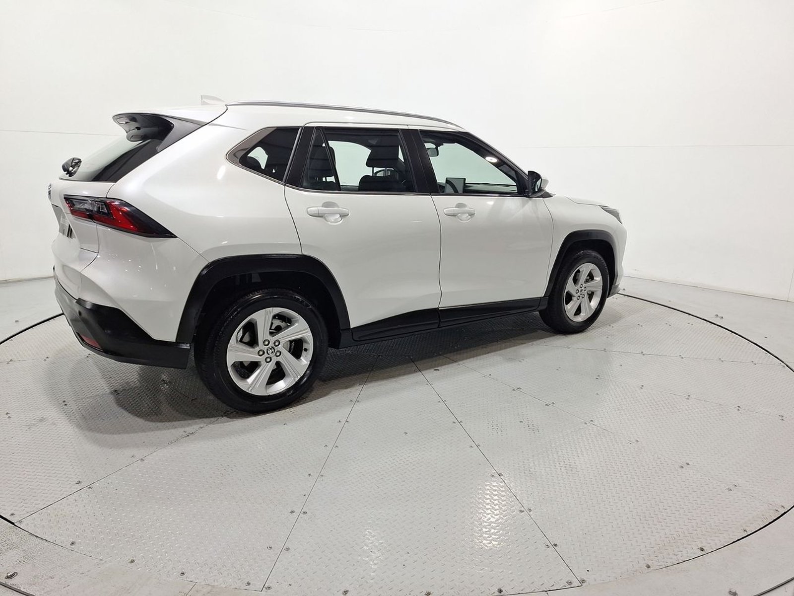 Toyota YARIS CROSS 1.5 2025 - Imagen 9 de 20