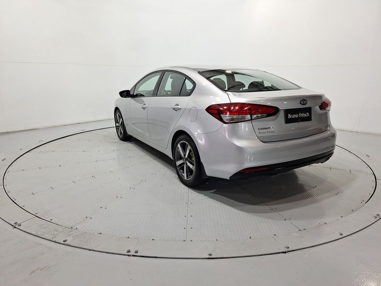 Kia CERATO EX 1.6 2018 - Imagen 6 de 20