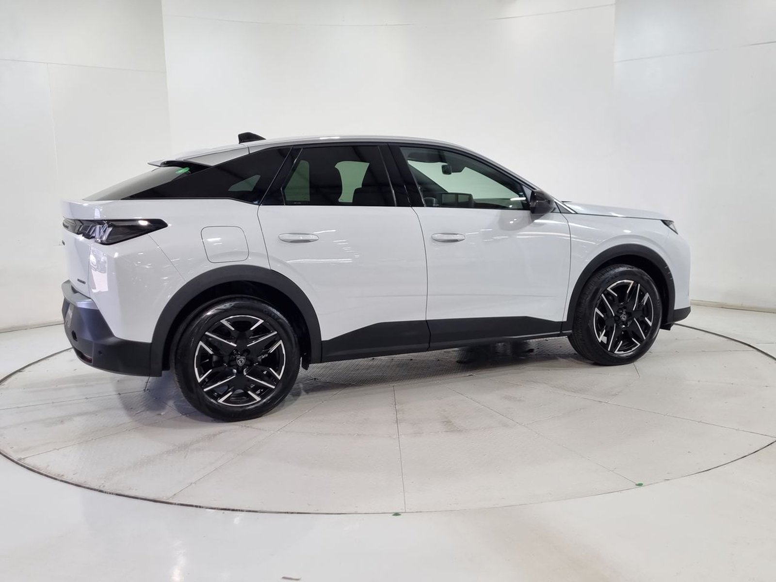 Peugeot 3008 PREMIER 1.2 AUT 2025 - Imagen 12 de 20
