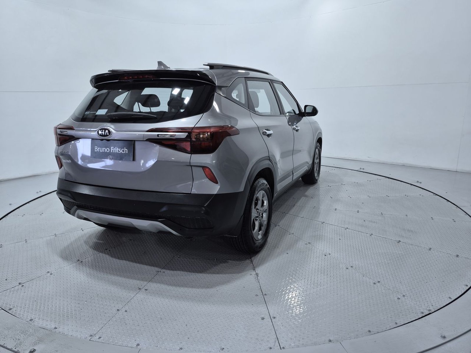 Kia SELTOS MPI 6MT 1.6 2021 - Imagen 8 de 20